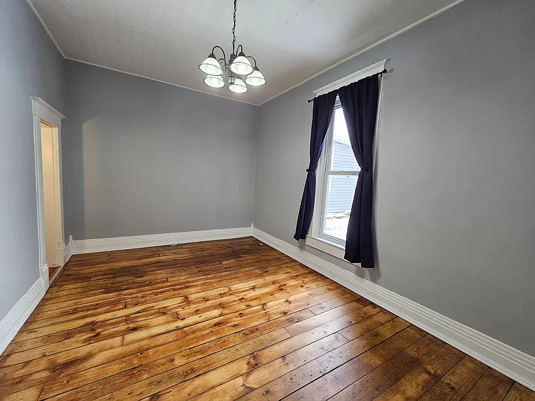 816 W Wayne St — Photo 7