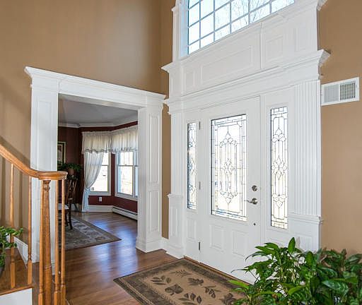 5th image of 24 Iroquois Dr