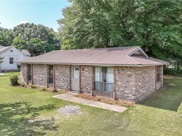44 West Ave, Notasulga, AL 36866