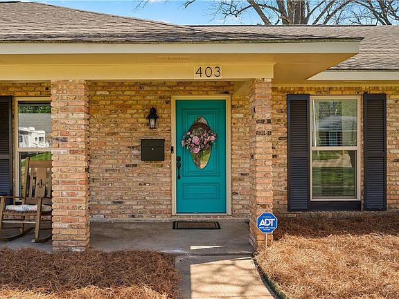 2nd image of 403 Ridgewood Blvd