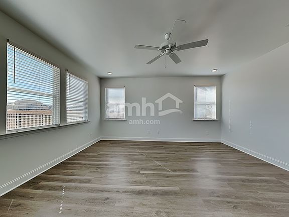 4th image of 212 Latitia Ln