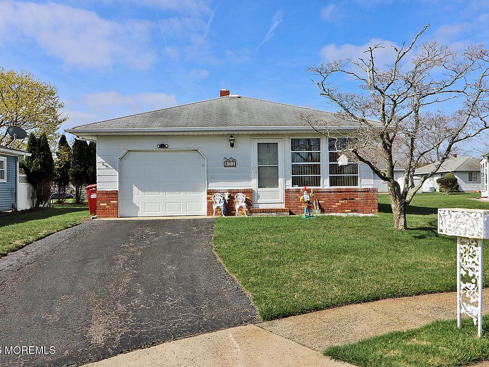1st image of 23 Capri Court
