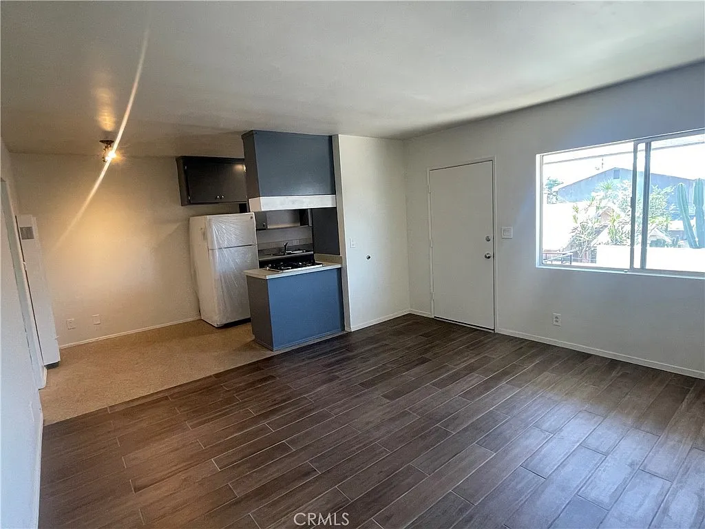 1 bed, 700 sqft, $1,750 — Photo 2