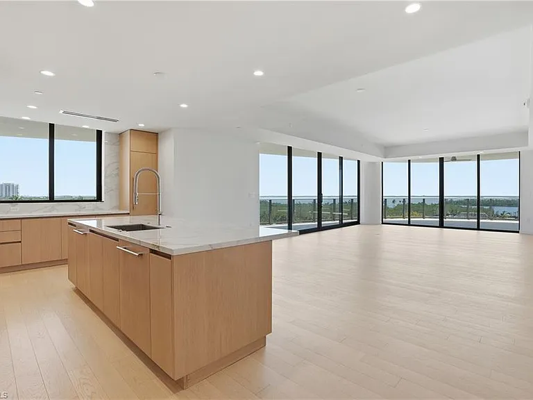 5100 Seagrass Blvd #306 — Photo 22