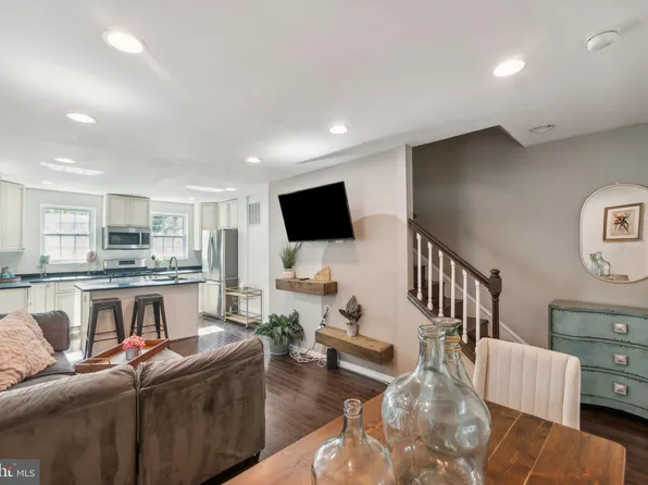 5105 Jay St NE, Washington, DC 20019