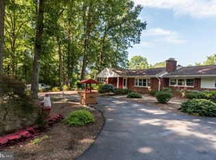 8414 Briarmont Ln, Manassas, VA 20112