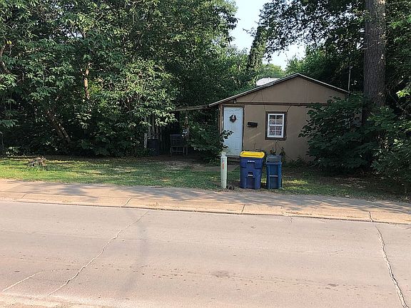 2nd image of 613 E 8th Ave