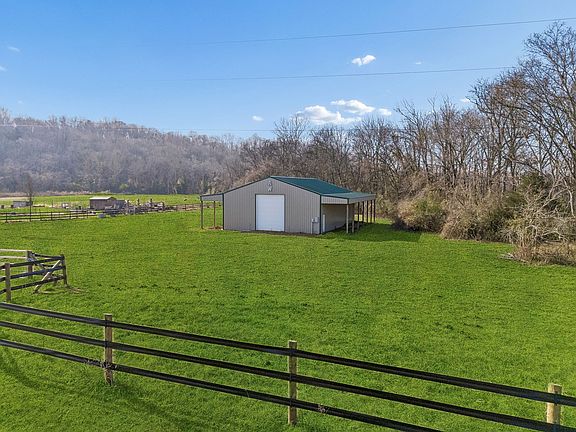 2nd image of 3118 McKibbon Rd