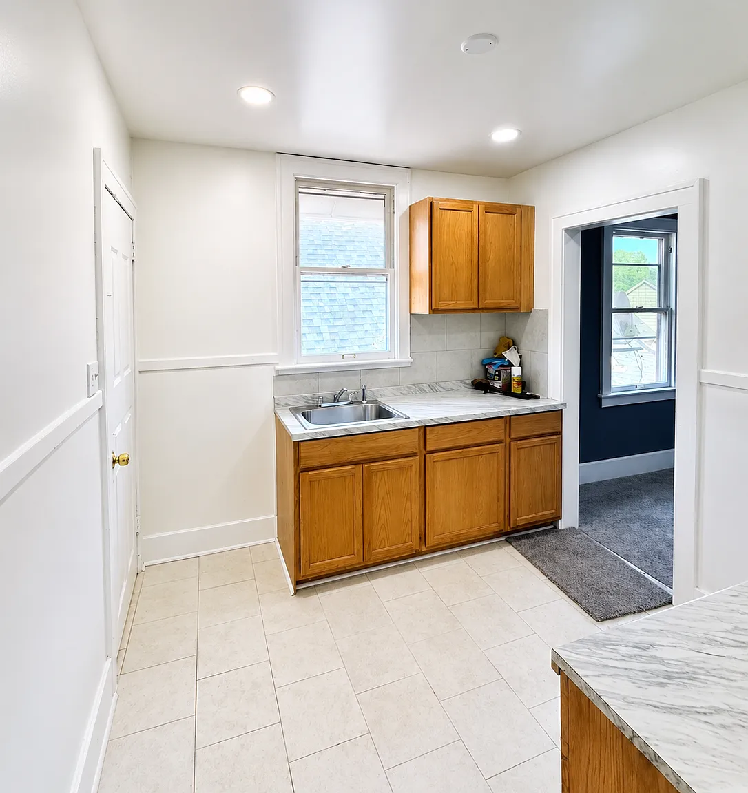2 bed, 1056 sqft, $1,200 — Photo 3