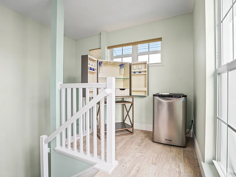 Rooftop level landing and Minibar