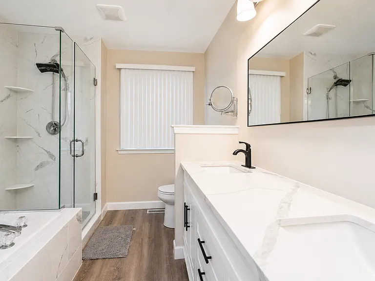 19 Hyde Park Dr — Photo 6