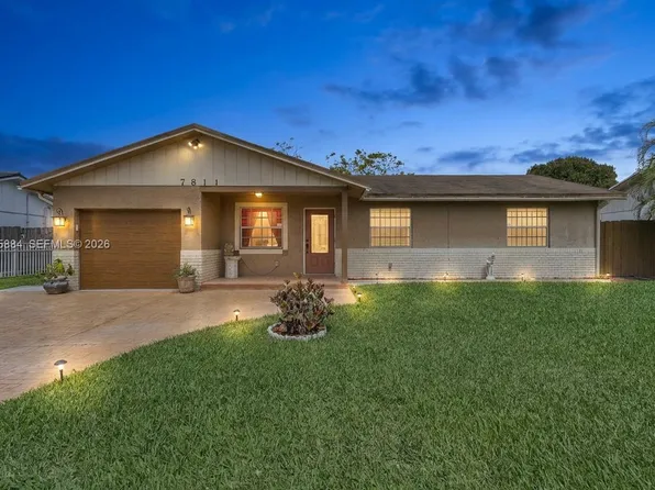 7811 NW 47th St, Lauderhill, FL 33351