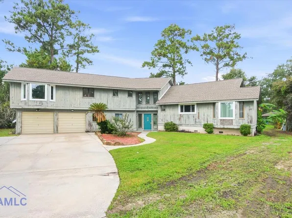 7 Lakeshore Ct, Savannah, GA 31419