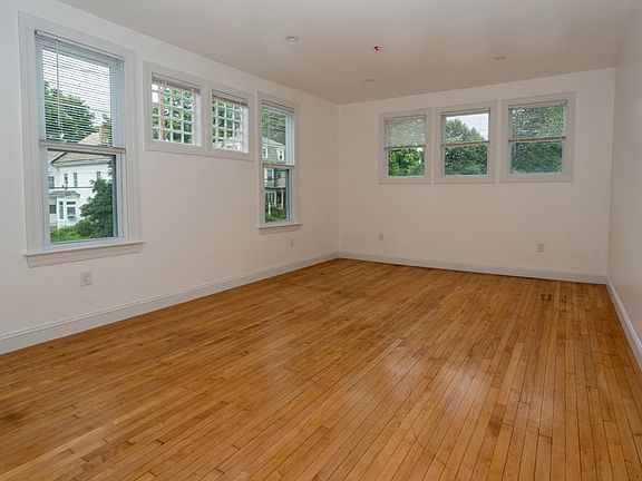5th image of 11 Park St #5320204