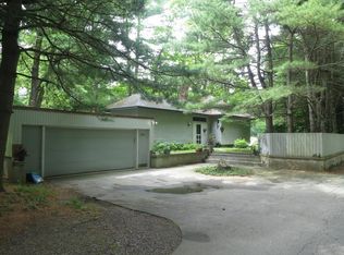 385 Garfield Rd, Concord, MA 01742