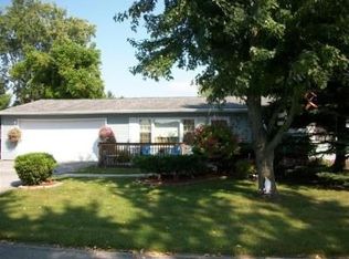 649 Newport Rd, Valparaiso, IN 46385