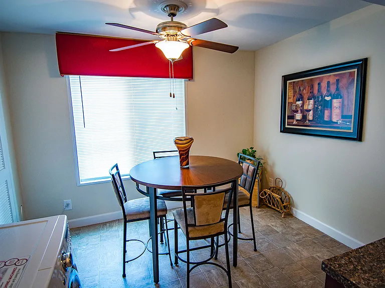 Oakton Park Apartments — Photo 46