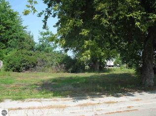 155 N Mackinaw St, Au Gres, MI 48703