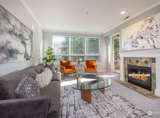 615 6th St APT 202, Kirkland, WA 98033