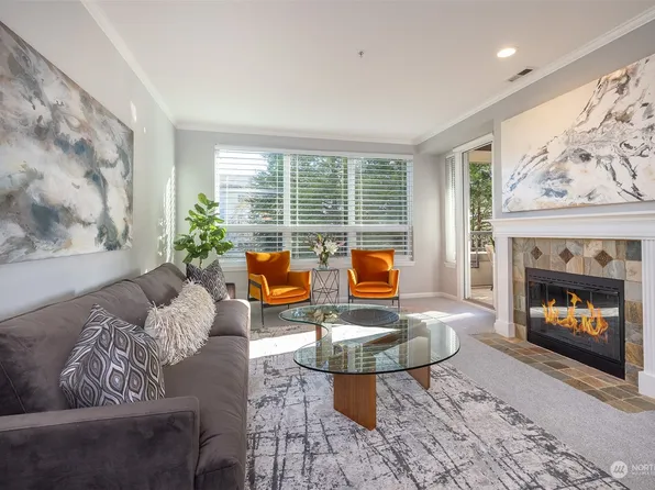 615 6th Street #202, Kirkland, WA 98033