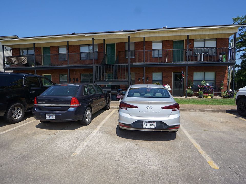 1st image of 2239 Alma Blvd