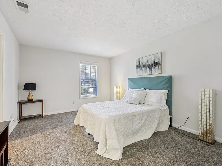 Birch Run Apartments — Photo 8