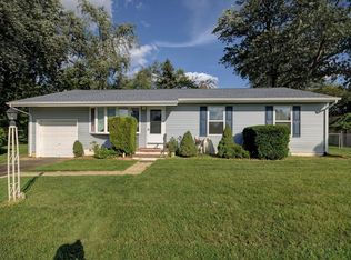 6 Chelsea Ct, Neptune, NJ 07753