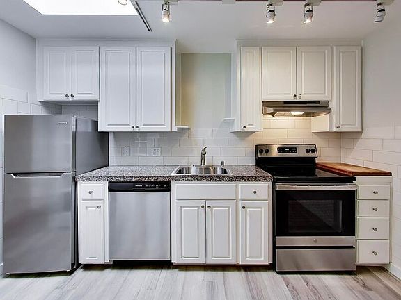 3rd image of 1737 Jackson St APT 304