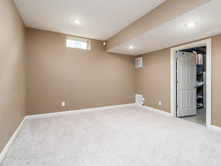 2497 Coltsbridge Dr — Photo 38