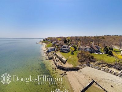 24 Dewey Ln, Hampton Bays, NY, 11946