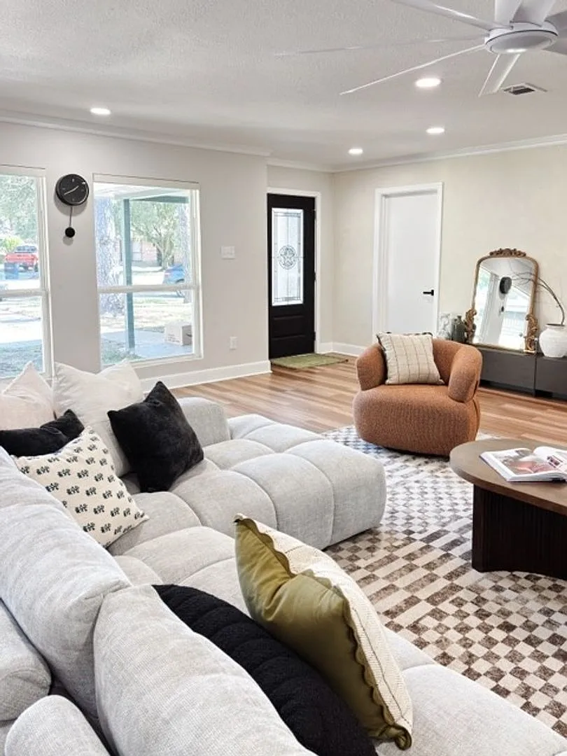 Spacious 4BR House in Houston — Photo 3