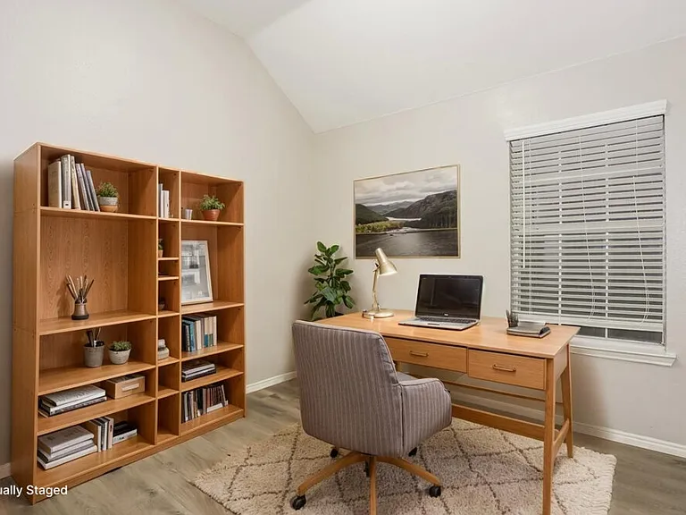 4617 Seneca Dr — Photo 14