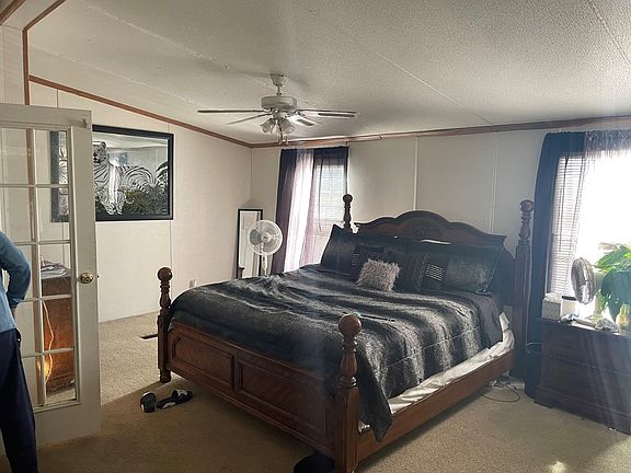 5th image of 205 SWEETWATER Drive