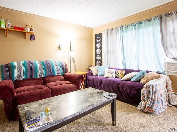 4th image of 8 Sunnyside Dr