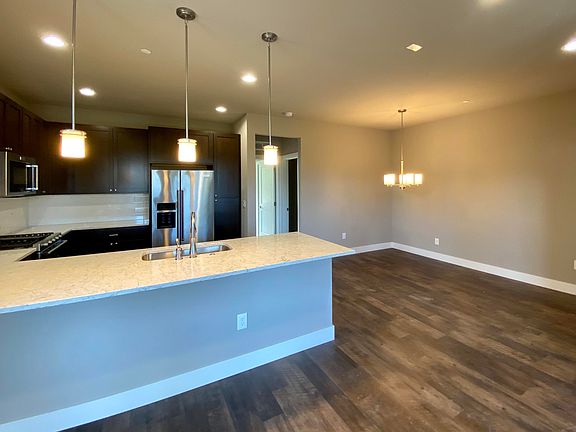 5th image of 86 Stagecoach Way