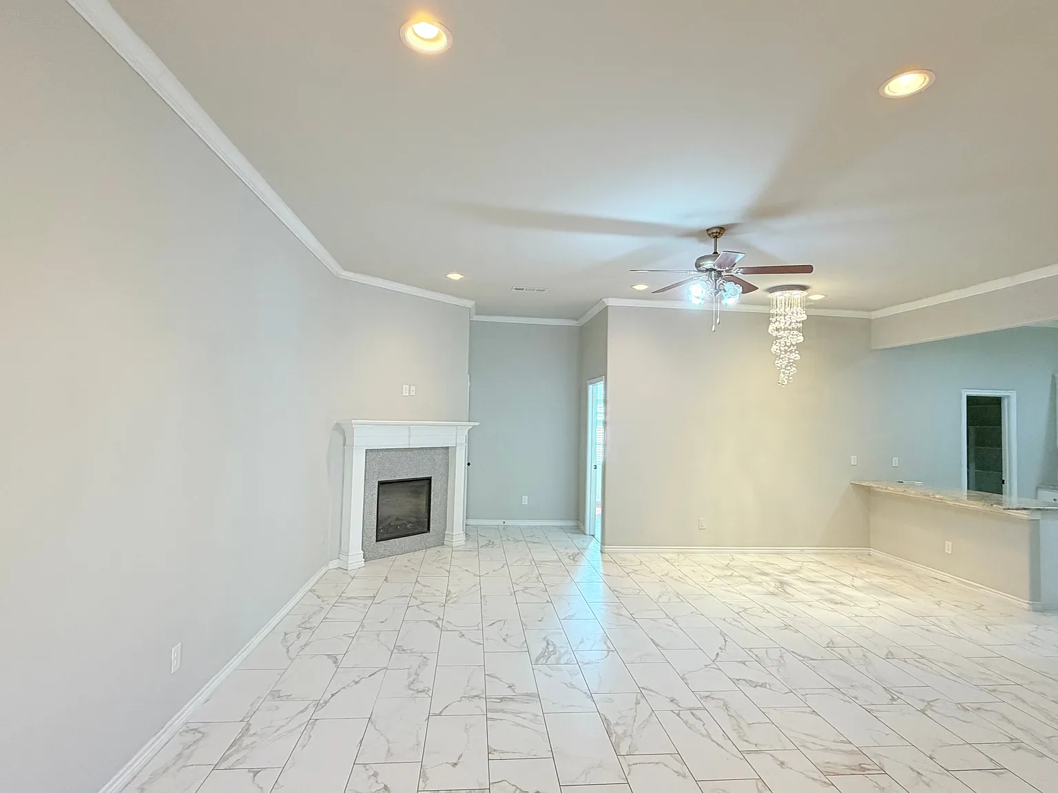 4 bed, 3.5 bath, 2397 sqft, $2,800 — Photo 4
