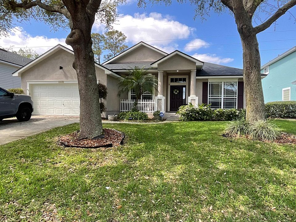 Front of house.beautiful shaded yard.