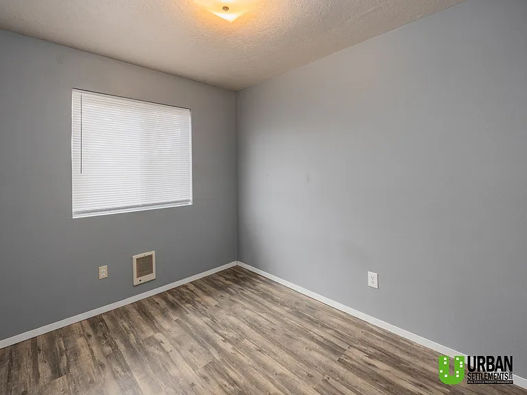 3216 E 29th Ave — Photo 11