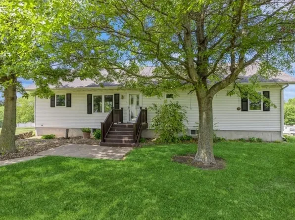 13409 150th Ave, Mystic, IA 52574