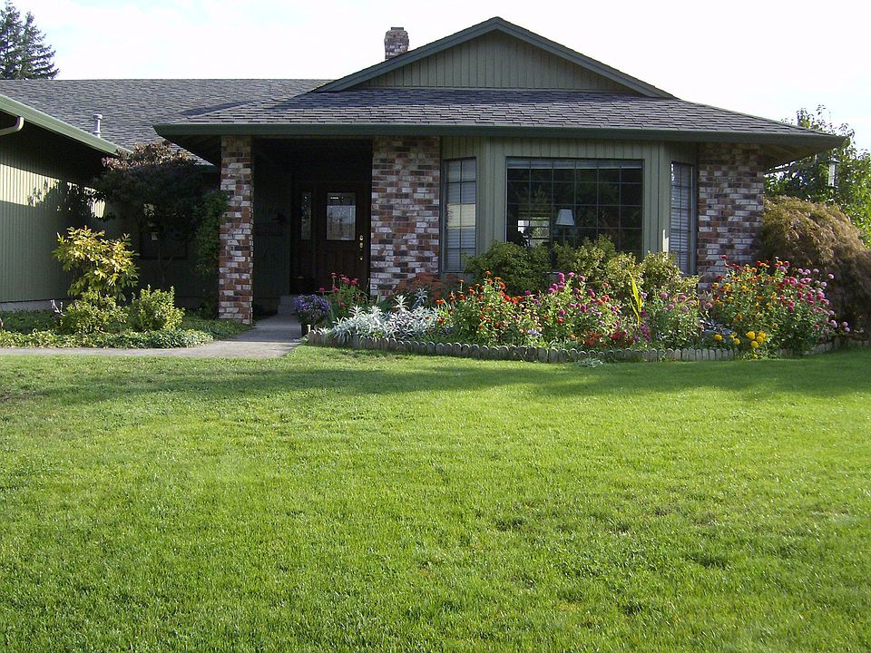 1st image of 16809 SE 35th Cir