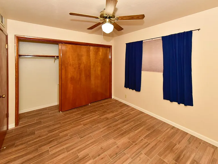 439 E Brown Rd — Photo 12