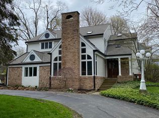 2950 W Glenlord Rd, Stevensville, MI 49127