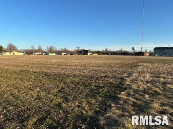 15 Harris Rd, East Peoria, IL 61611