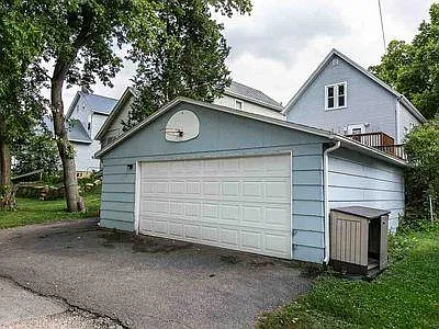 1789 University Ave — Photo 24