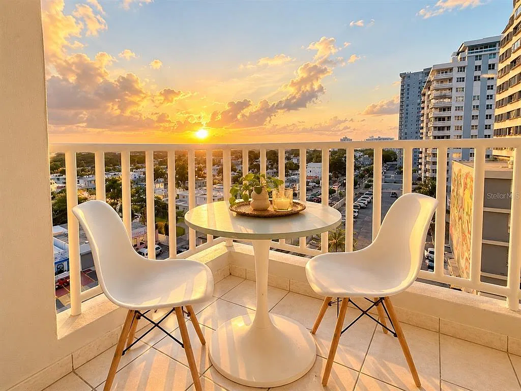 1 bed, 1.0 bath, 745 sqft, $2,300 — Photo 1
