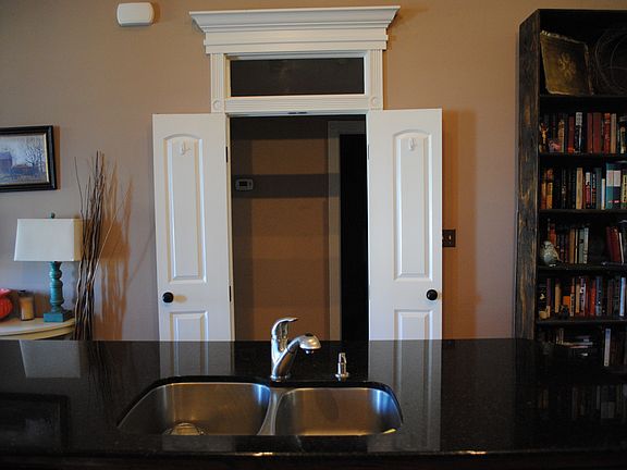 4th image of 322 Oak Hill Ln