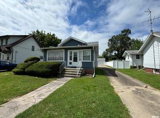1936 Grand Ave, Galesburg, IL 61401