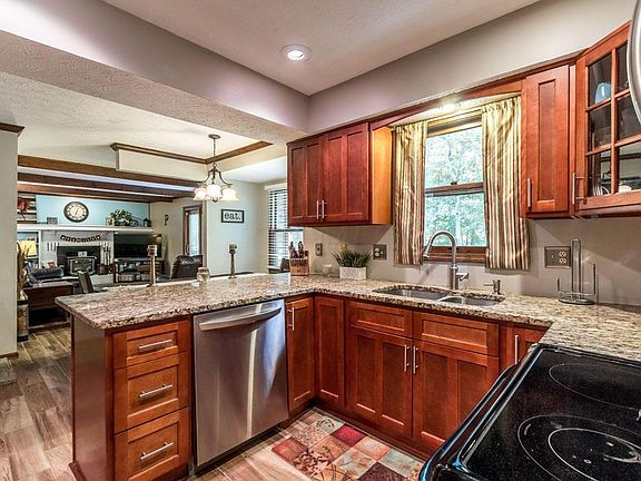 5th image of 11380 Forest Lane Ave Unit E