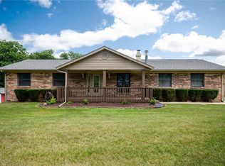 6 Seven Estates Dr, Winfield, MO 63389