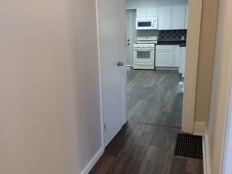 679 W Stephenson Apt Pass — Photo 7